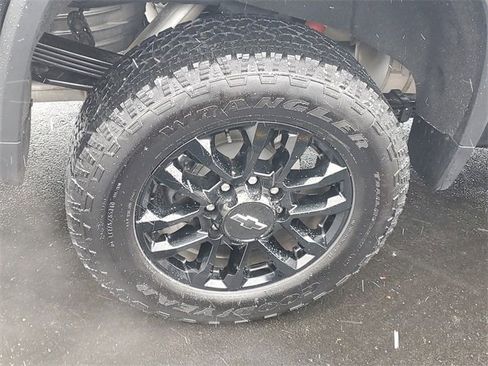 Certified 2025 Chevrolet Silverado 2500 LTZ w/ LTZ Plus Package image 5