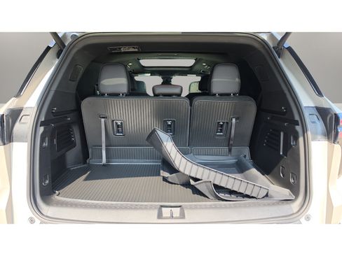 Used 2026 Chevrolet Traverse Z71 w/ Driver Confidence Package AWD/4WD image 53