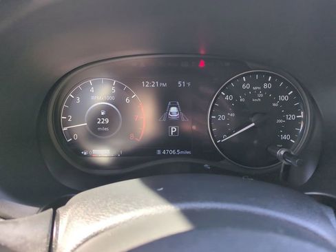 Used 2021 Nissan Kicks SR image 24