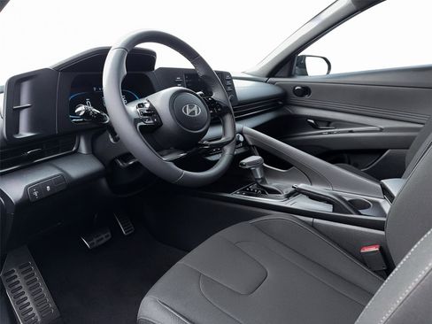 New 2026 Hyundai Elantra Sport FWD image 14