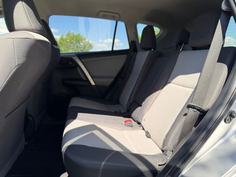 Used 2015 Toyota RAV4 LE AWD/4WD image 29