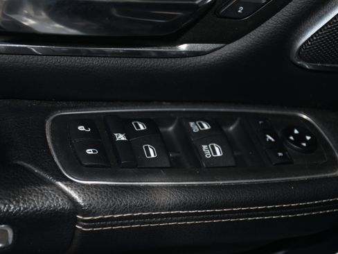Used 2021 RAM 1500 Laramie AWD/4WD image 11