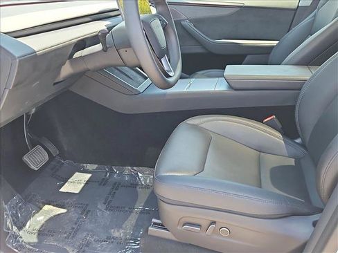 Used 2026 Tesla Model Y AWD image 23
