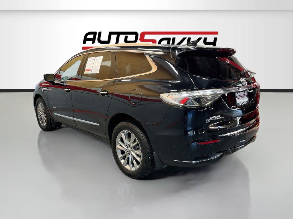 Used 2023 Buick Enclave Avenir w/ Avenir Technology Package AWD/4WD image 5