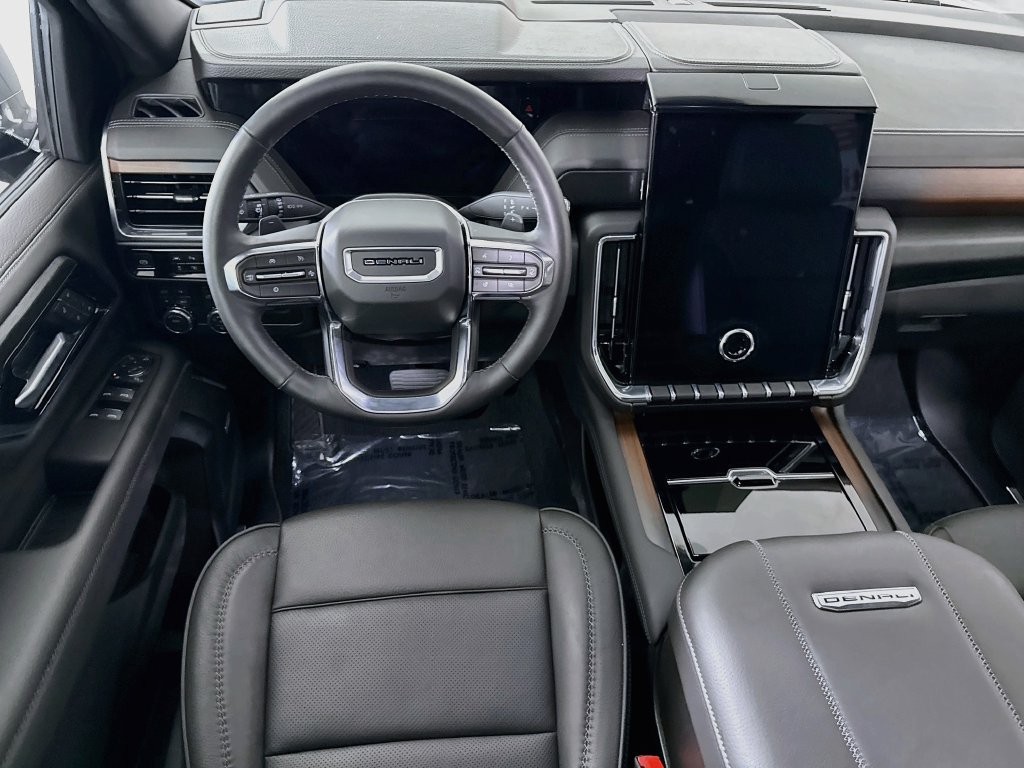 Used 2026 GMC Yukon Denali w/ Sun & Power Step Package AWD/4WD image 3
