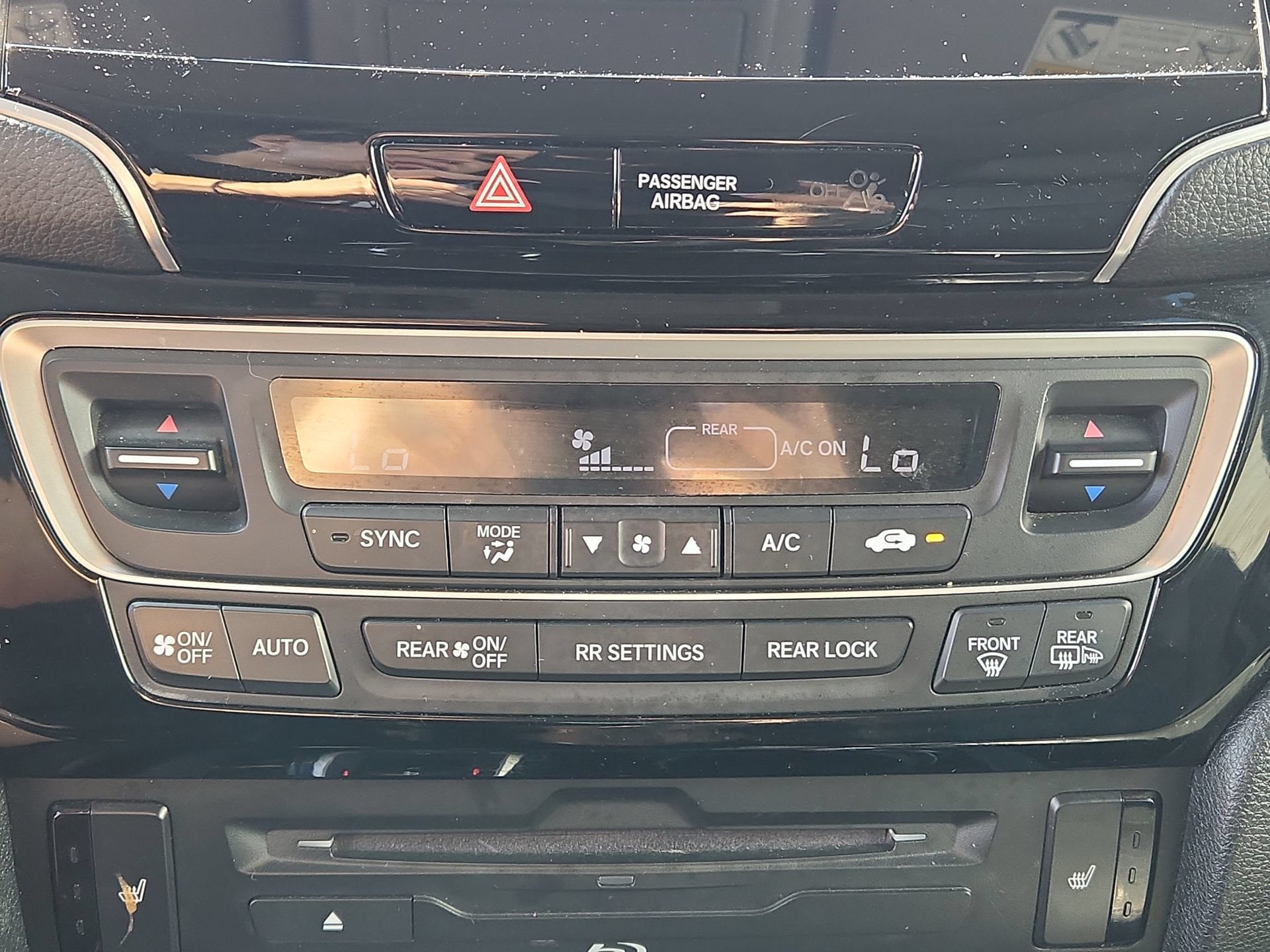 Used 2020 Honda Pilot Touring image 17