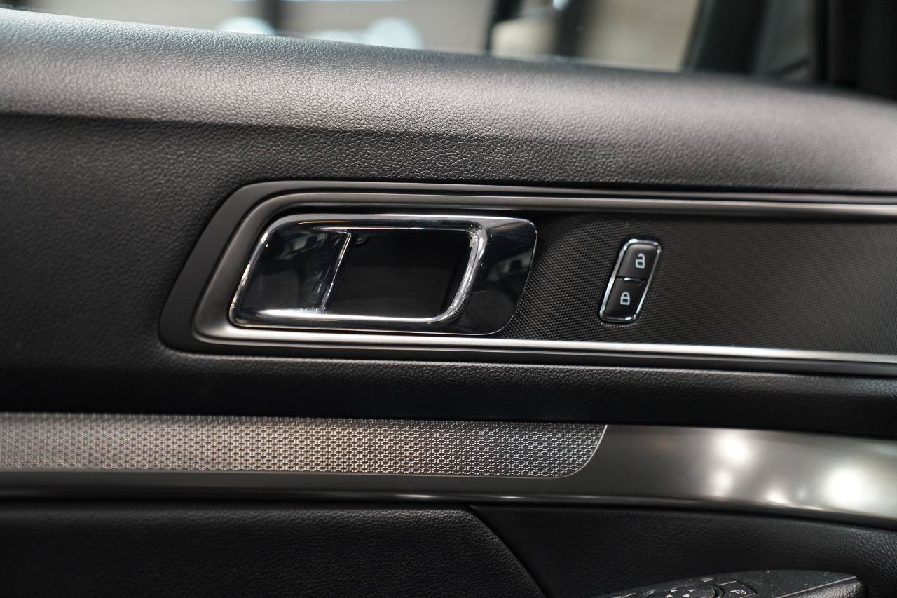 Used 2019 Ford Explorer XLT FWD image 19