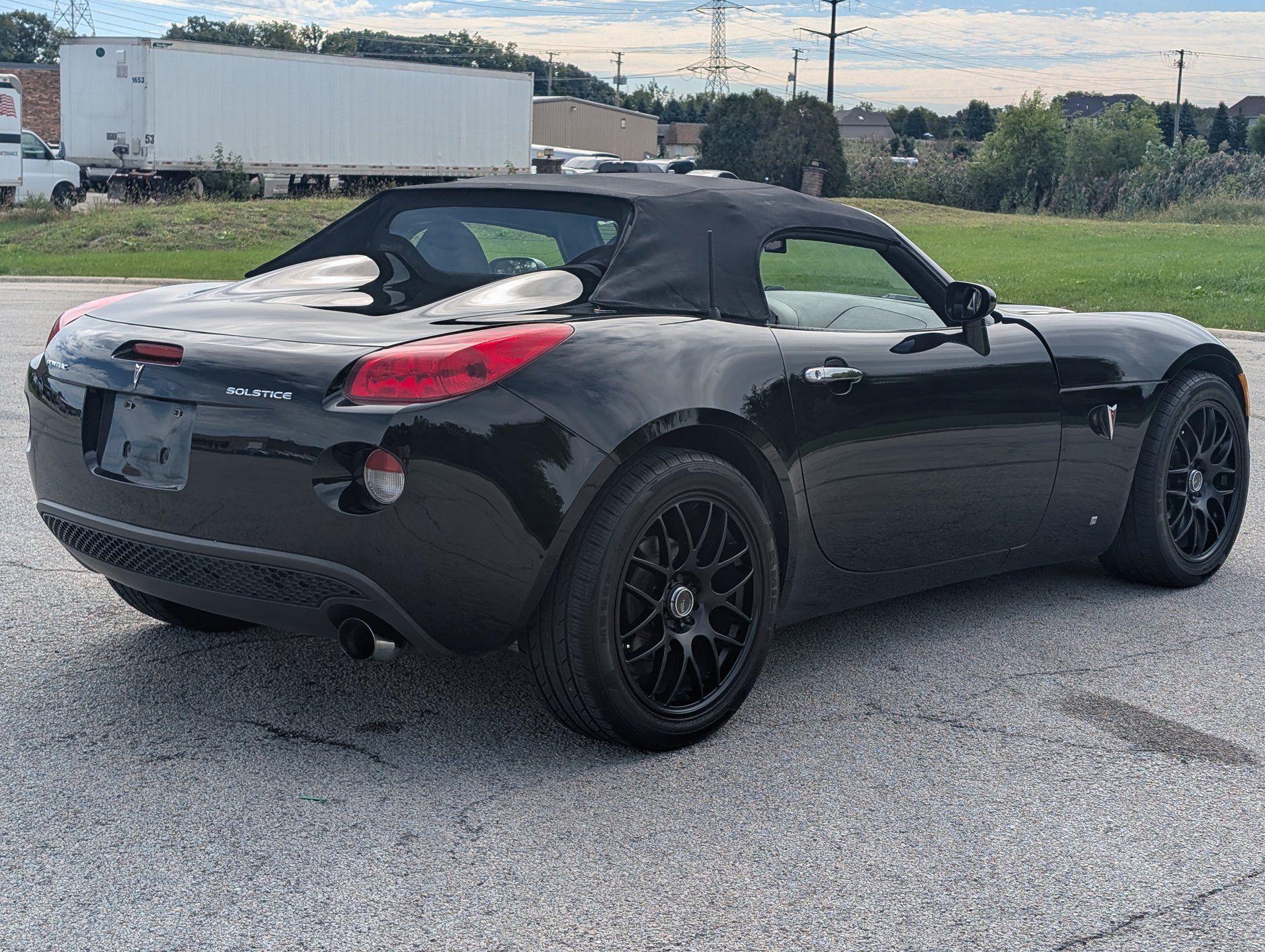 Used 2006 Pontiac Solstice Convertible w/ Premium Package RWD image 4