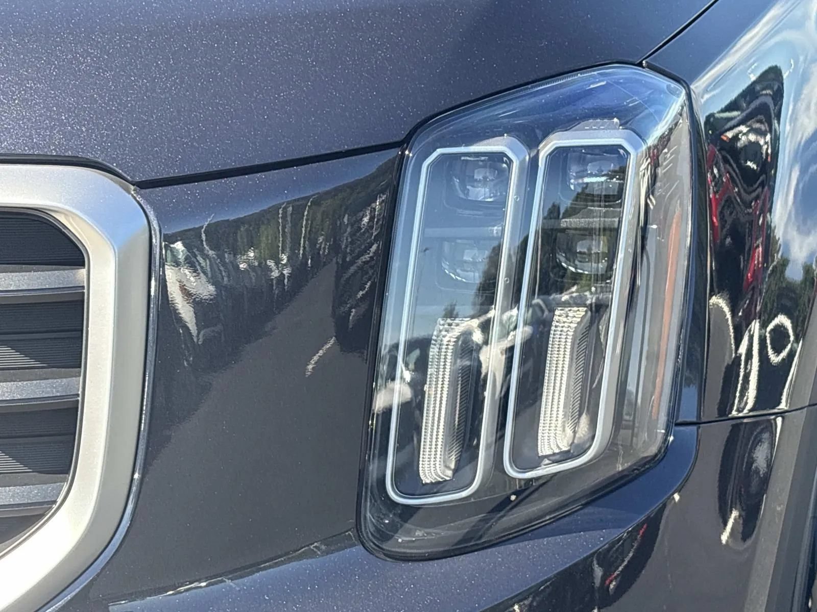 Used 2025 Kia Telluride S FWD image 10
