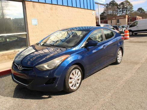 Used 2013 Hyundai Elantra GLS image 4
