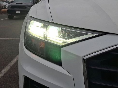 Used 2022 Audi Q8 Premium Plus w/ Premium Plus Package image 28