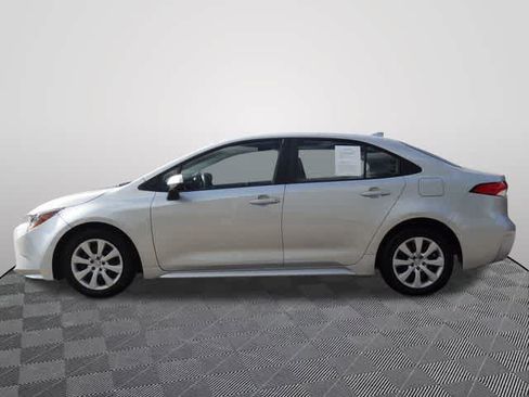 Used 2025 Toyota Corolla LE FWD image 2