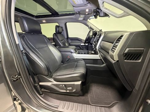 Used 2019 Ford F250 Lariat w/ Lariat Ultimate Package AWD/4WD image 18