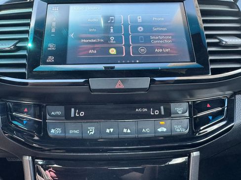 Used 2017 Honda Accord EX image 22