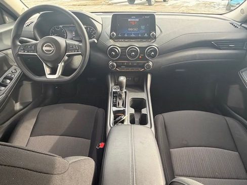 Used 2025 Nissan Sentra SV image 3