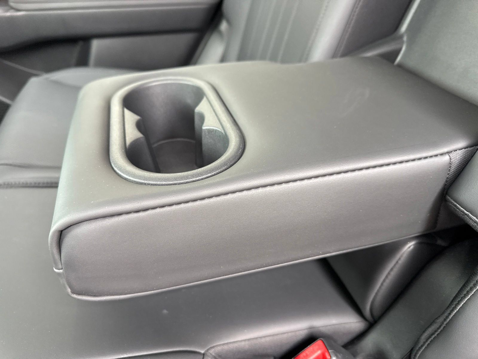 Used 2025 Hyundai Santa Fe SEL FWD image 17