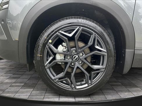New 2025 Nissan Kicks SR AWD/4WD image 11