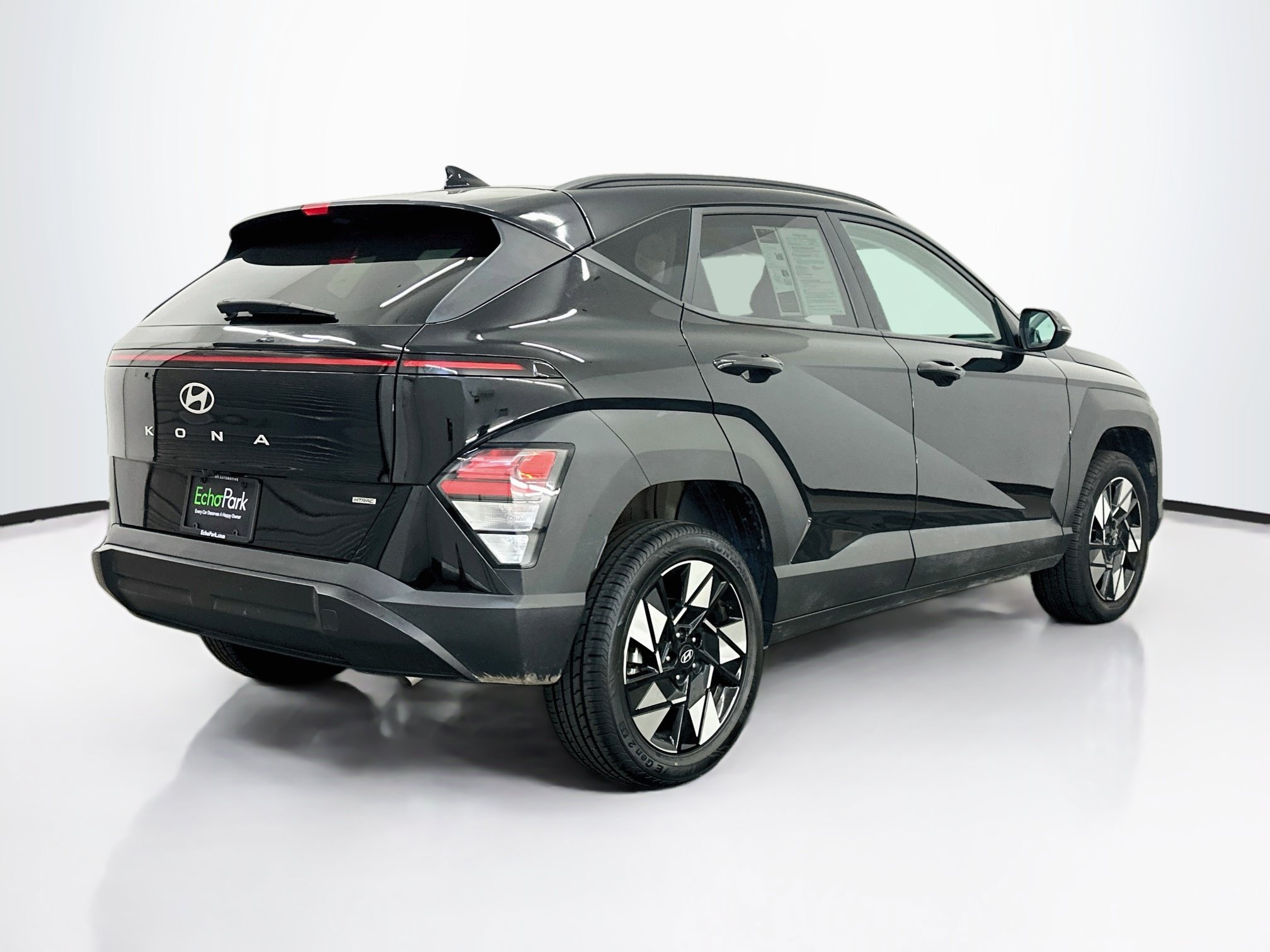 Used 2025 Hyundai Kona SEL AWD/4WD image 9