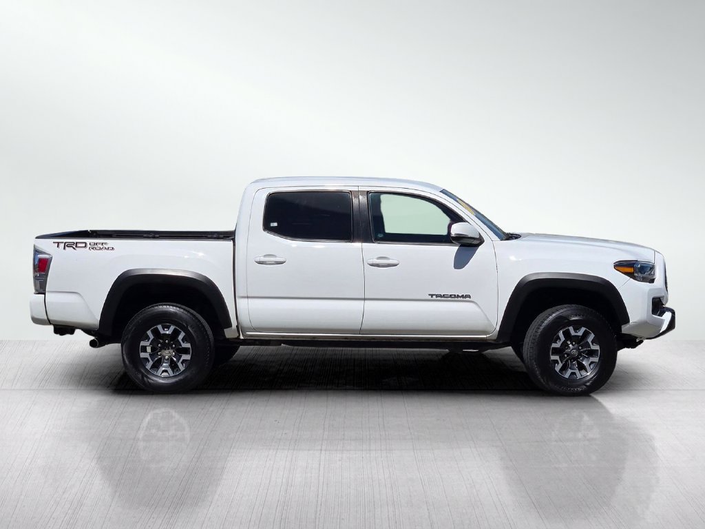 Used 2022 Toyota Tacoma TRD Off-Road w/ Technology Package RWD image 3