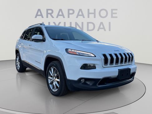 Used 2017 Jeep Cherokee Limited AWD/4WD image 7