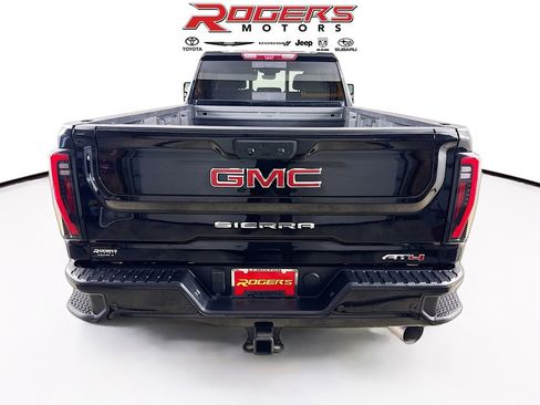 Used 2024 GMC Sierra 2500 AT4 w/ AT4 Premium Plus Package AWD/4WD image 12