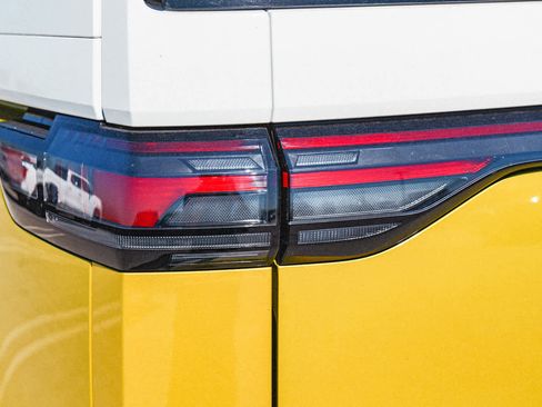 New 2025 Volkswagen ID. Buzz 1st Edition image 7