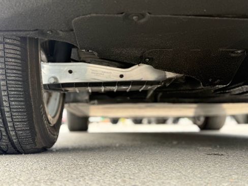 Used 2019 Audi e-tron Premium Plus image 98