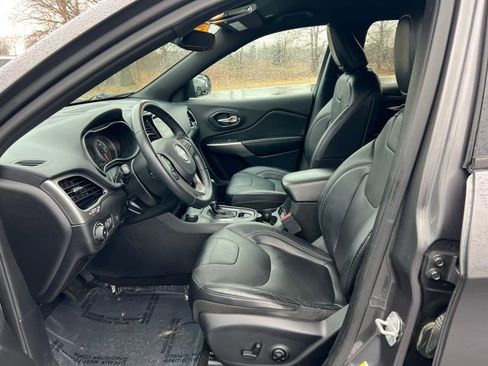 Used 2019 Jeep Cherokee High Altitude image 4