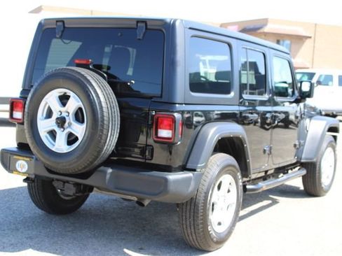 Used 2022 Jeep Wrangler Unlimited Sport AWD/4WD image 5