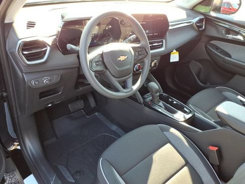 New 2026 Chevrolet TrailBlazer LS FWD image 5