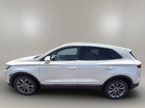 Used 2018 Lincoln MKC Select w/ Select Plus Package AWD/4WD image 2