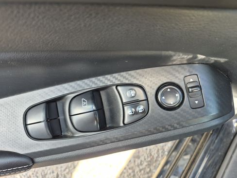 Used 2024 Nissan Altima 2.5 SV FWD image 13