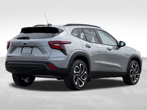 New 2026 Chevrolet Trax RS w/ Sunroof Package FWD image 5