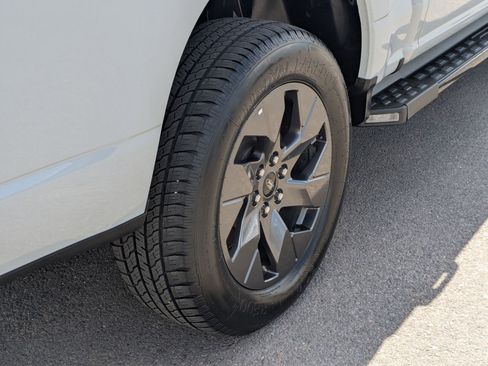 Used 2023 Ford F150 Lightning Lariat w/ Equipment Group 511A High image 12