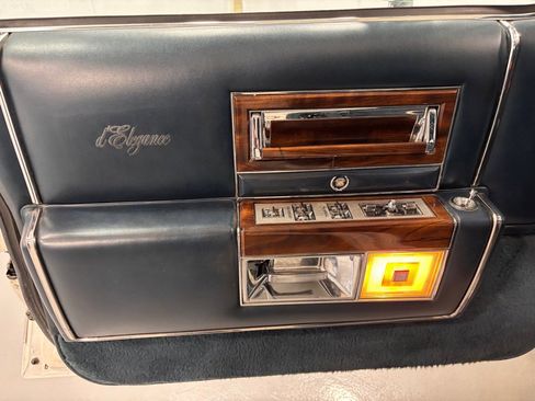 Used 1987 Cadillac Brougham RWD image 16