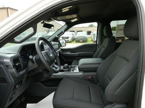 New 2026 Ford F150 XLT w/ XLT Black Appearance Package AWD/4WD image 17