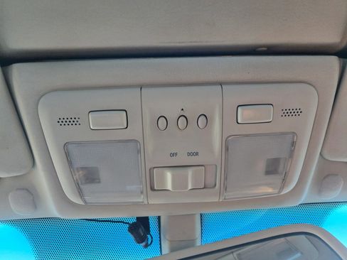 Used 2002 Lexus SC 430 Convertible image 24