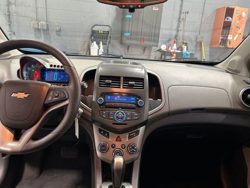 Used 2015 Chevrolet Sonic LT image 20