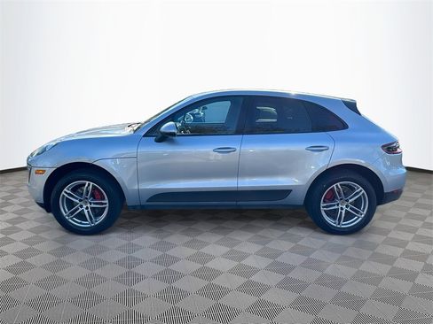 Used 2018 Porsche Macan image 9