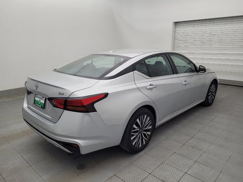 Used 2023 Nissan Altima 2.5 SV image 9