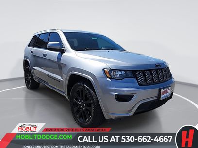 Used 2017 Jeep Grand Cherokee Altitude