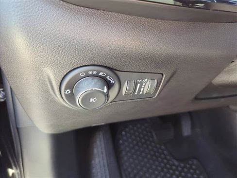 Used 2024 Jeep Compass Trailhawk AWD/4WD image 30