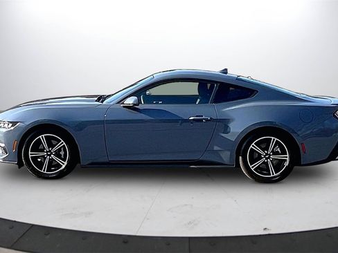 Used 2024 Ford Mustang Premium image 6