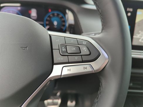 New 2026 Volkswagen Atlas Cross Sport SEL R-Line image 41