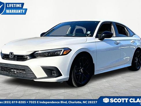 Used 2023 Honda Civic Sport image 3