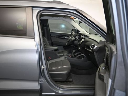Used 2021 Chevrolet TrailBlazer LT w/ Convenience Package FWD image 26