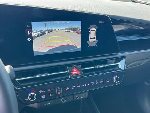 Certified 2023 Kia Niro Wave w/ Wave Preserve Package FWD image 18