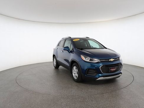 Used 2019 Chevrolet Trax LT w/ LT Convenience Package image 28