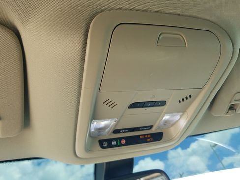 Used 2020 Buick Enclave Essence w/ Sound and Sites Package image 20