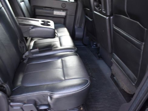 Used 2016 Ford F250 Lariat w/ Lariat Ultimate Package AWD/4WD image 28